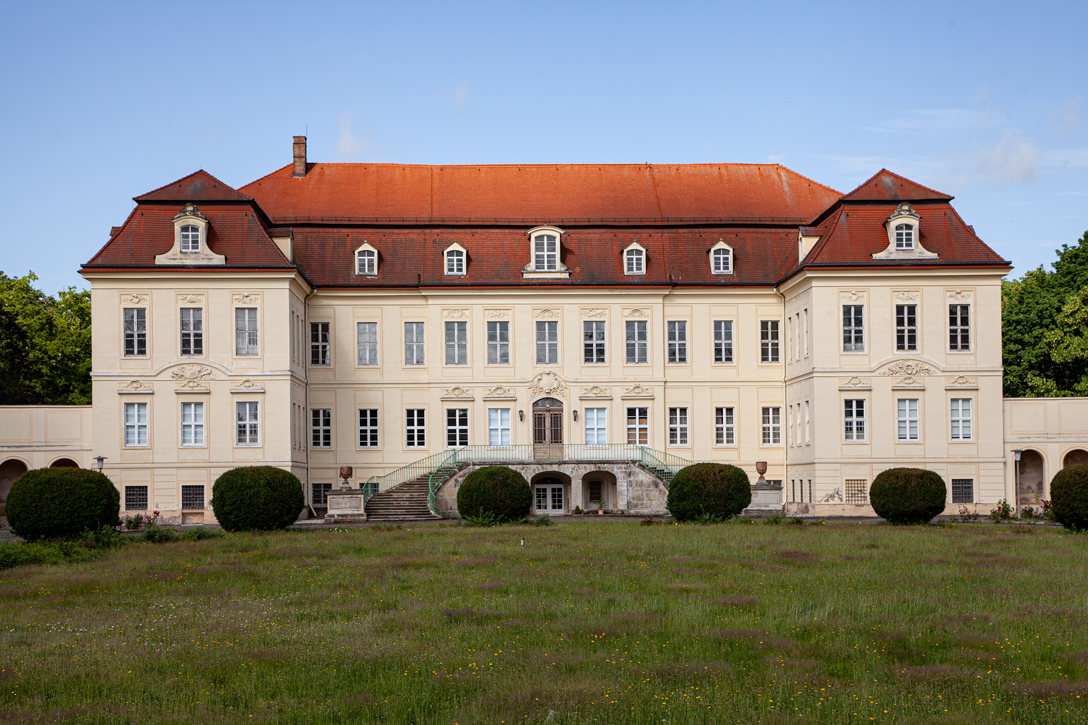 Schloss Nischwitz, Vorderansicht